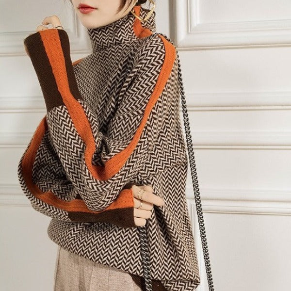 Holly | Turtleneck with striking contrasting stripes