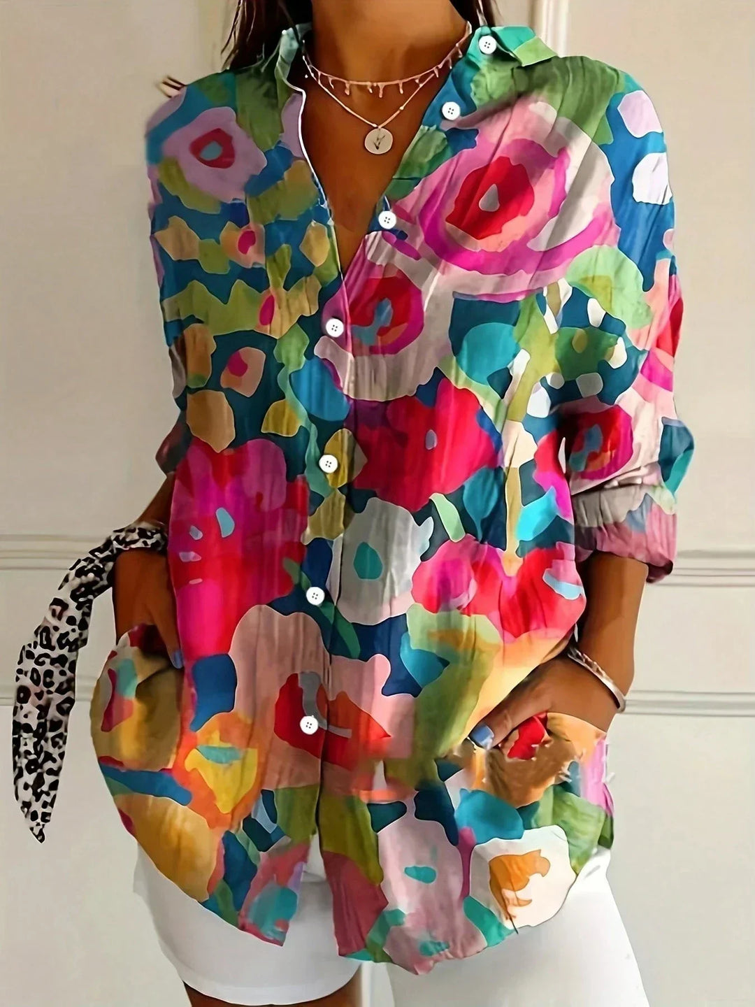 Rina | Blouse with colorful pattern