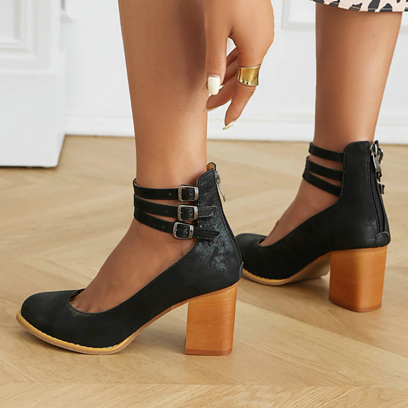 Caa | Smooth sandals with ankle strap and thick heel